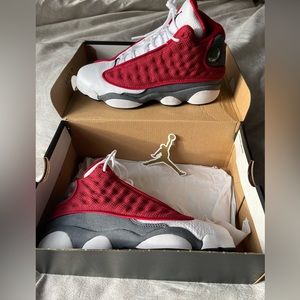 BEST OFFER Jordan 13 Retro Red Flint W7 (big kids 5.5) comes in original box.